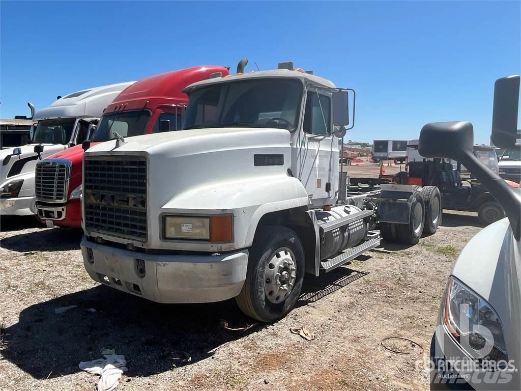 Mack CH613 Truck Tractor Units