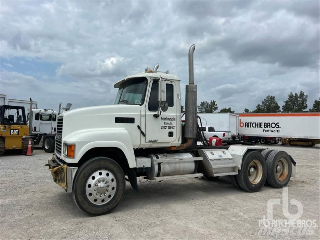 Mack CHN613 Truck Tractor Units