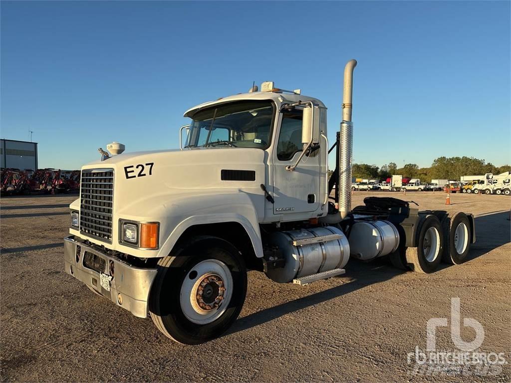 Mack CHU613 Truck Tractor Units