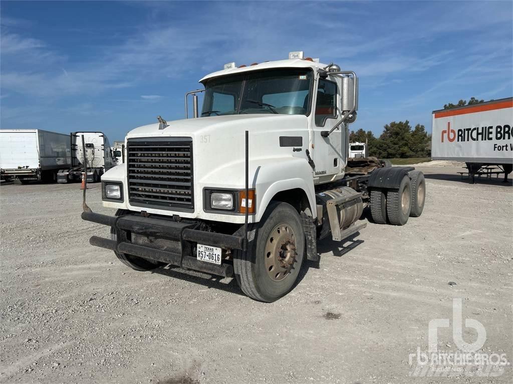 Mack CHU613 Truck Tractor Units
