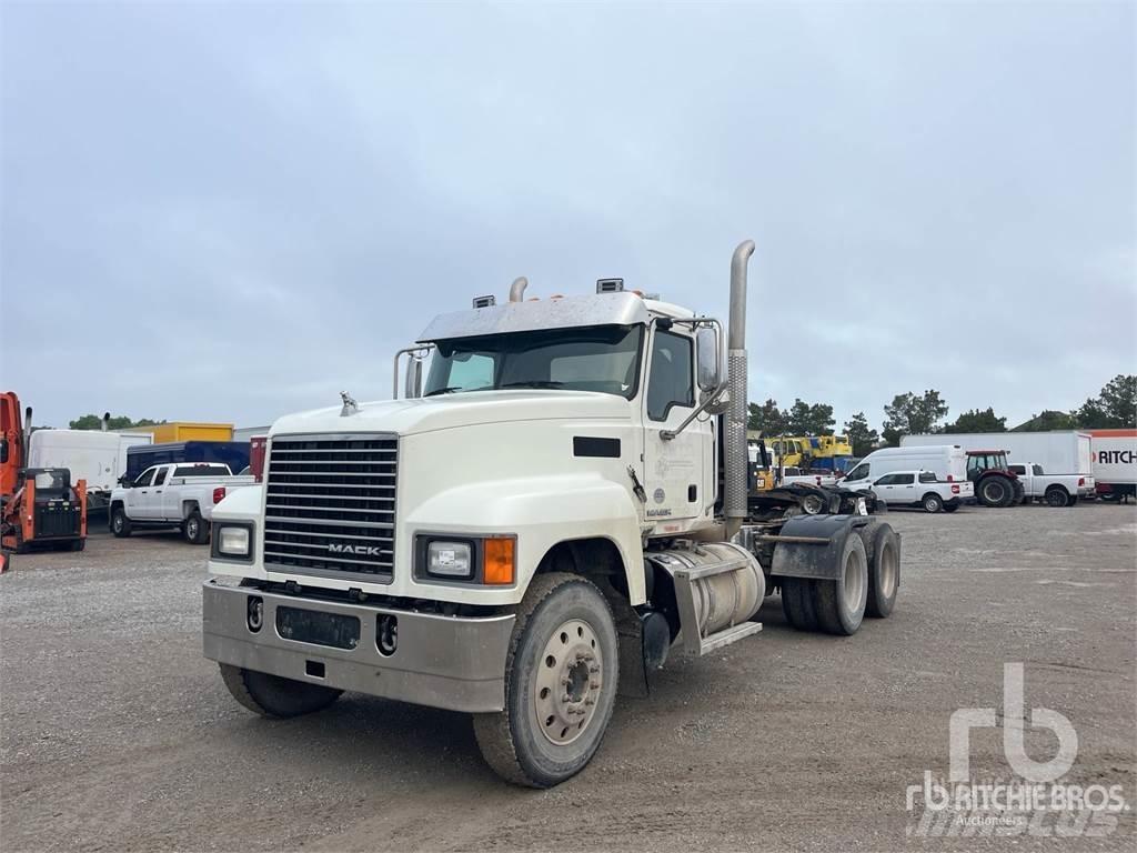 Mack CHU613 Truck Tractor Units