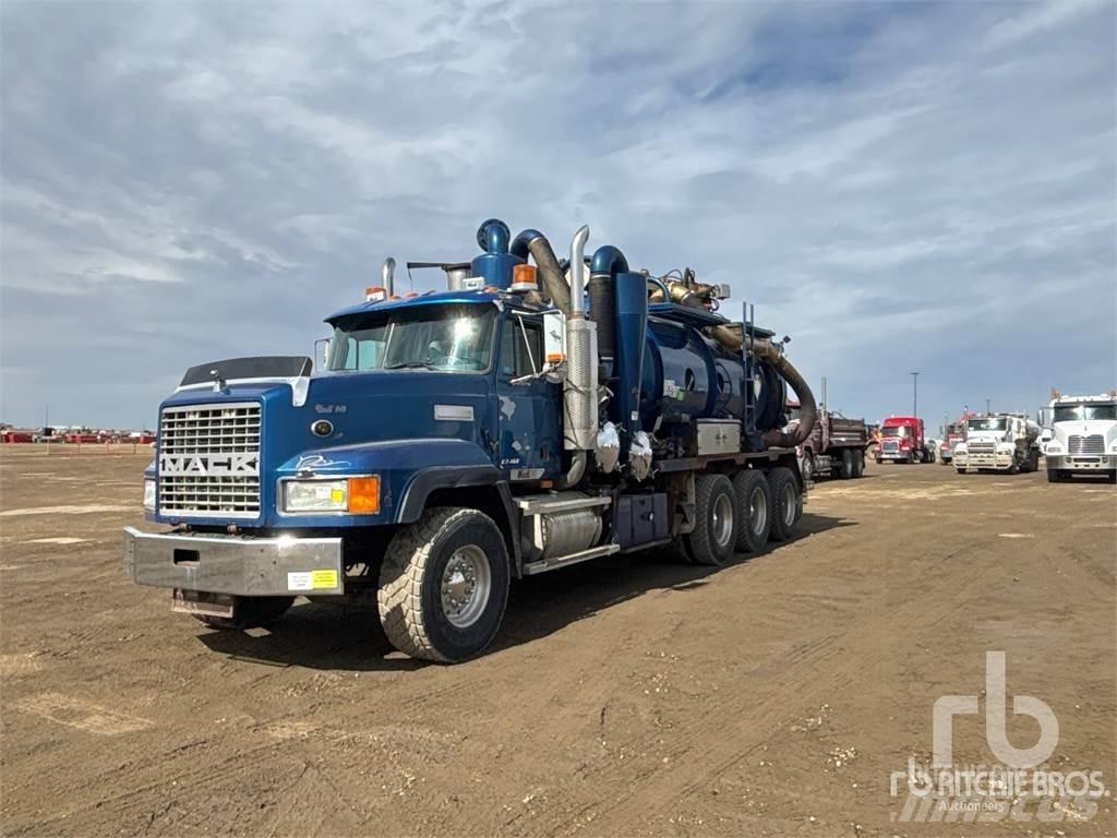 Mack CL713 Sewage disposal Trucks