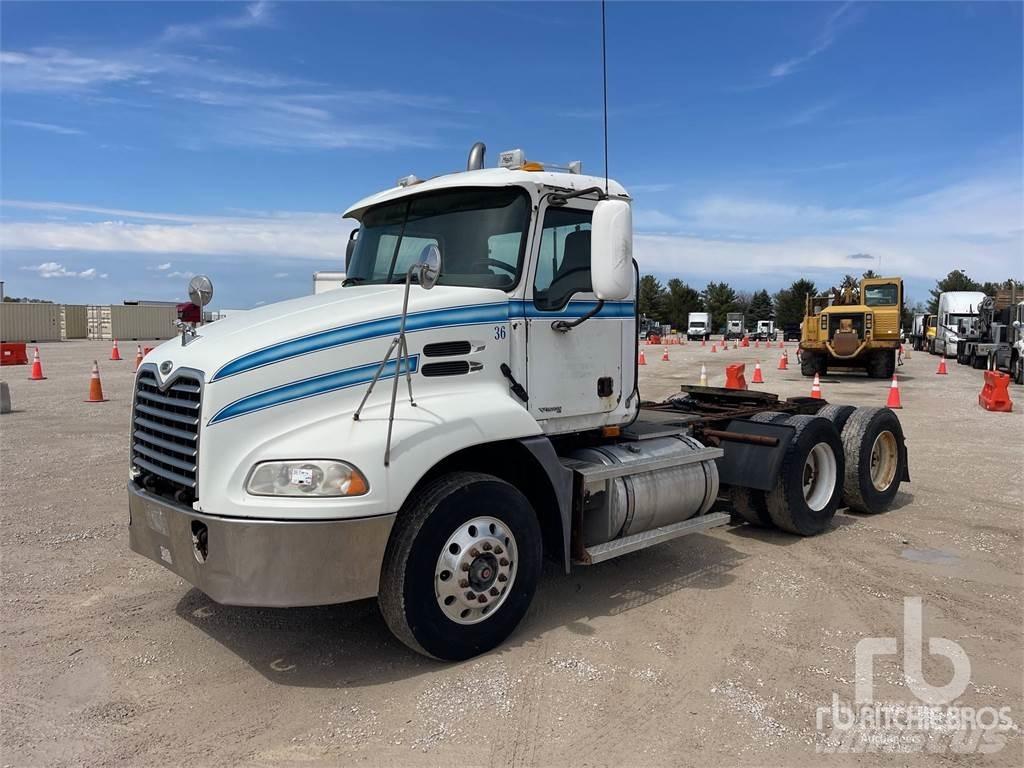 Mack CXN613 Truck Tractor Units
