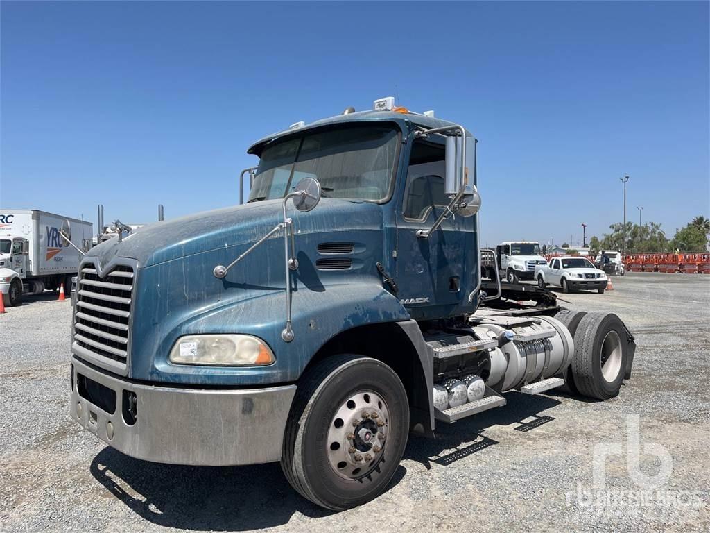 Mack CXU612 Truck Tractor Units