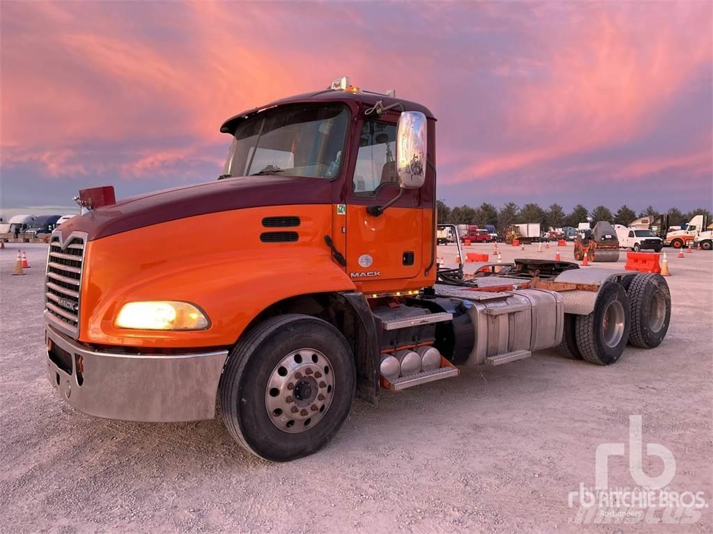 Mack CXU613 Truck Tractor Units