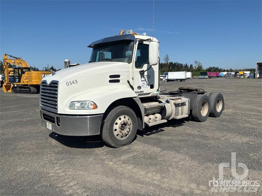 Mack CXU613 Truck Tractor Units