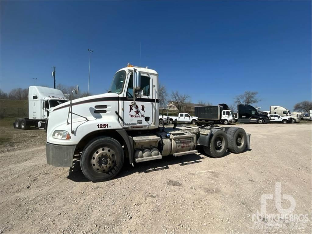 Mack CXU613 Truck Tractor Units