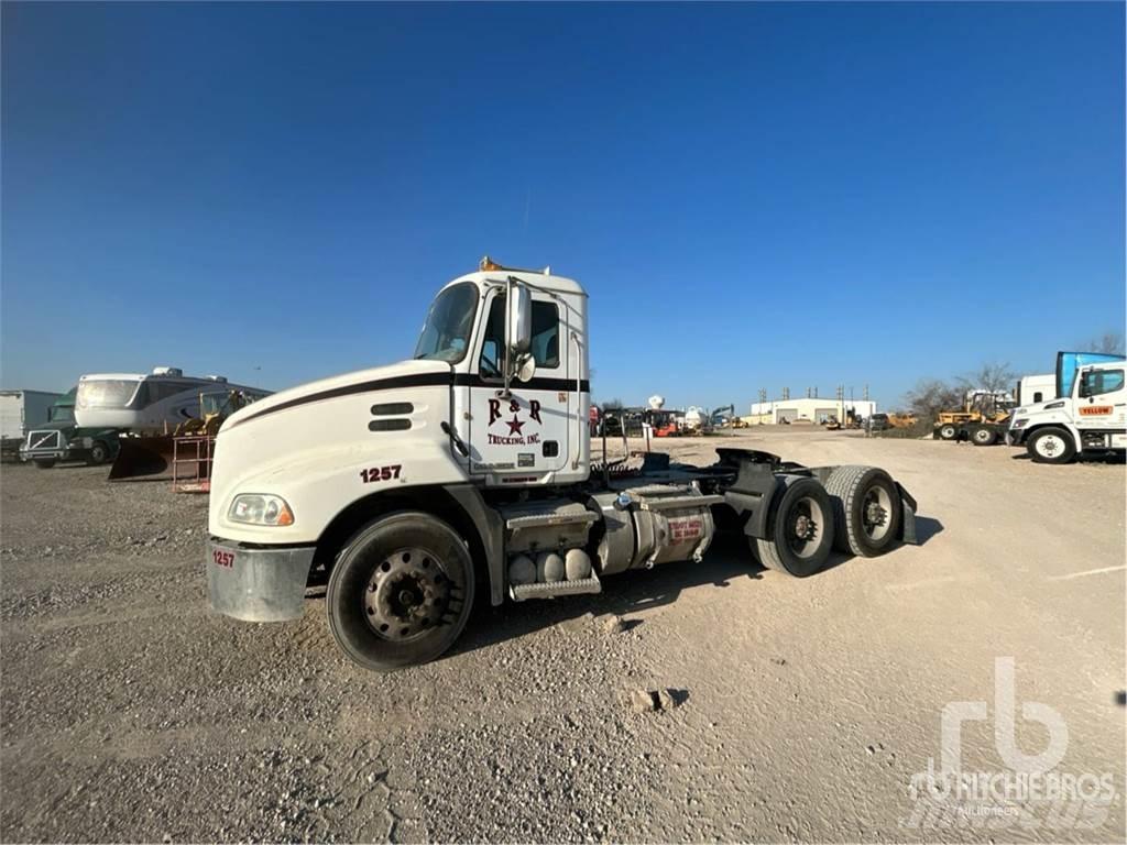 Mack CXU613 Truck Tractor Units