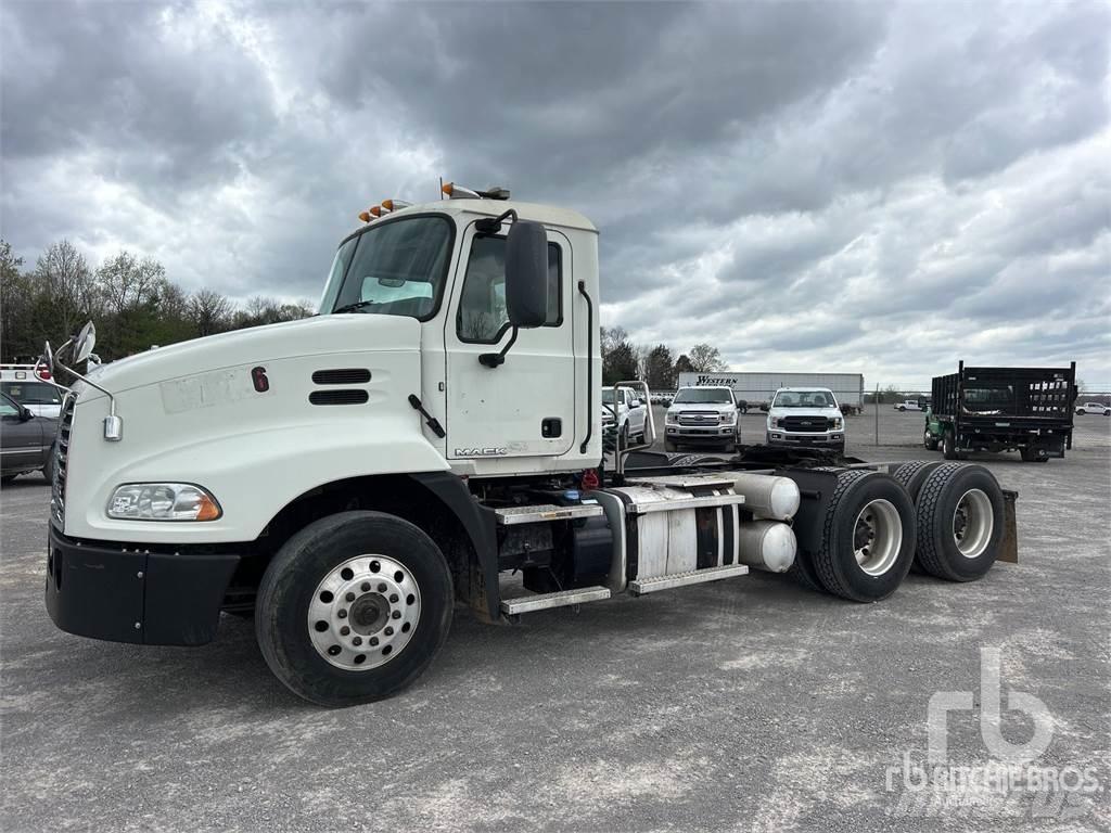 Mack CXU613 Truck Tractor Units