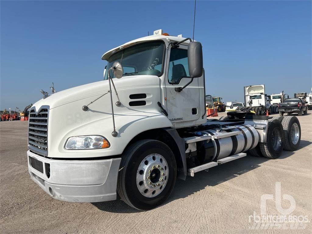 Mack CXU613 Truck Tractor Units