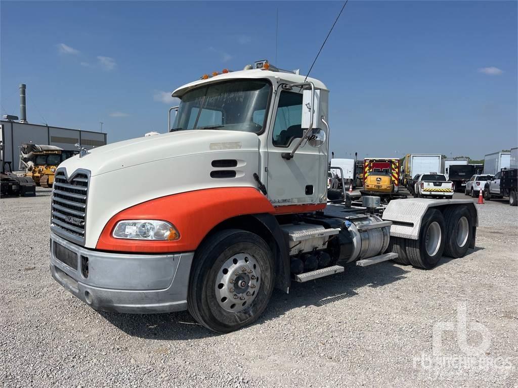 Mack CXU613 Truck Tractor Units