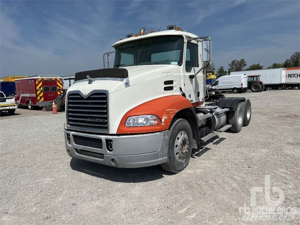 Mack CXU613 Truck Tractor Units