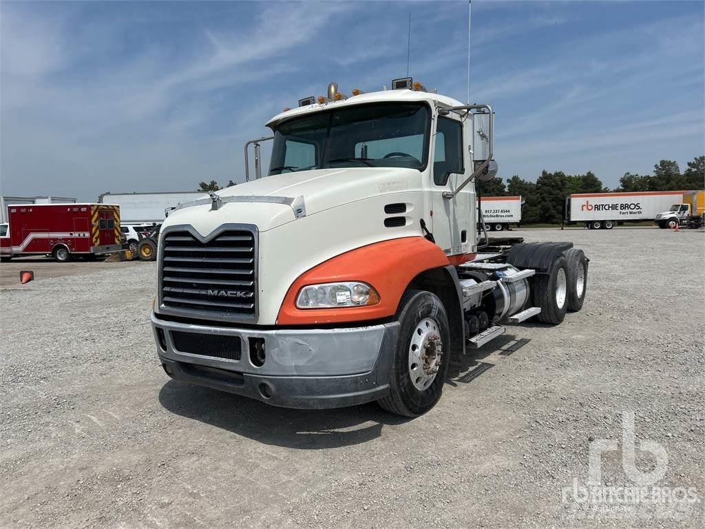 Mack CXU613 Truck Tractor Units