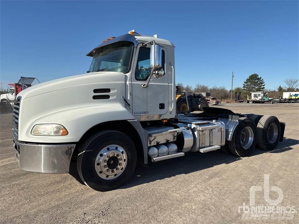 Mack CXU613 Truck Tractor Units