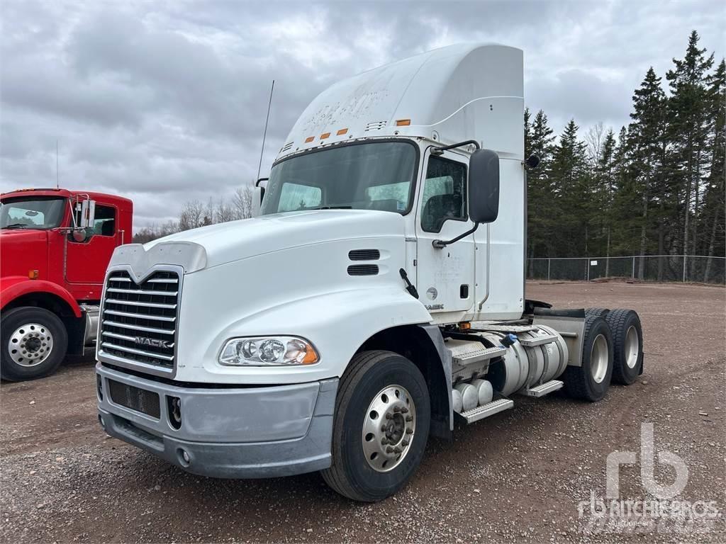 Mack CXU613 Truck Tractor Units