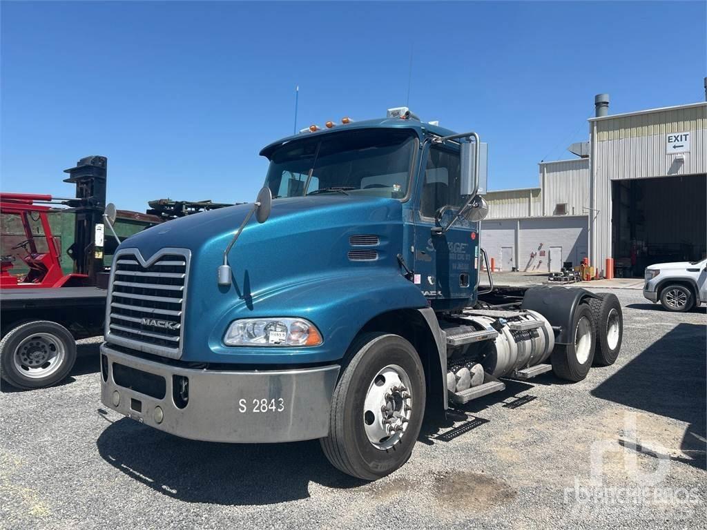 Mack CXU613 Truck Tractor Units