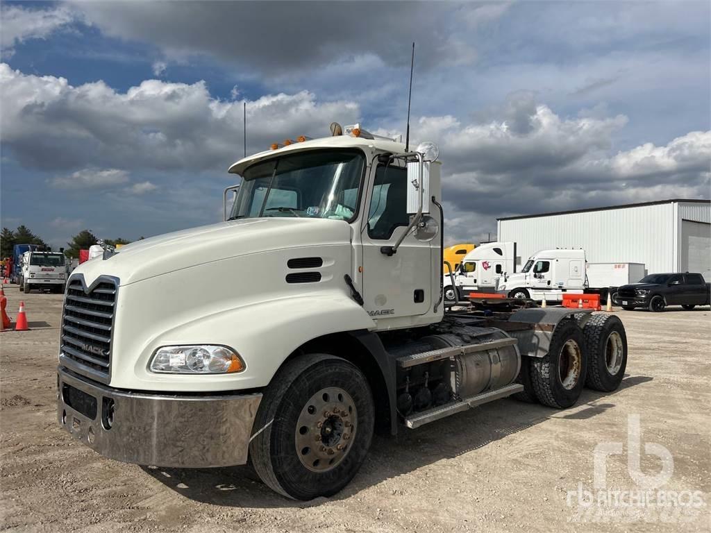 Mack CXU613 Truck Tractor Units
