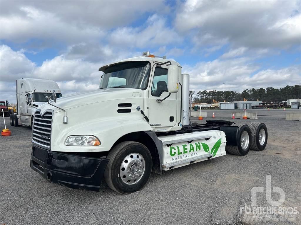 Mack CXU633T Truck Tractor Units
