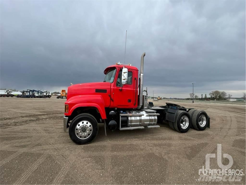 Mack PINNACLE Truck Tractor Units