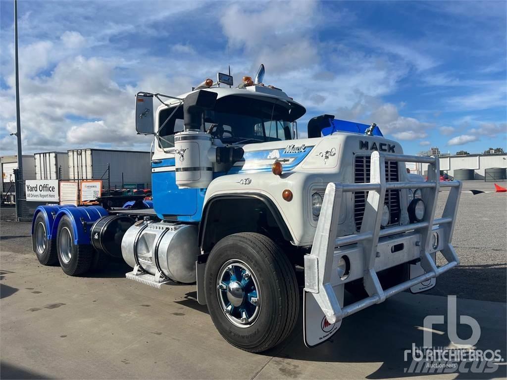 Mack R688RS Chassis Cab trucks