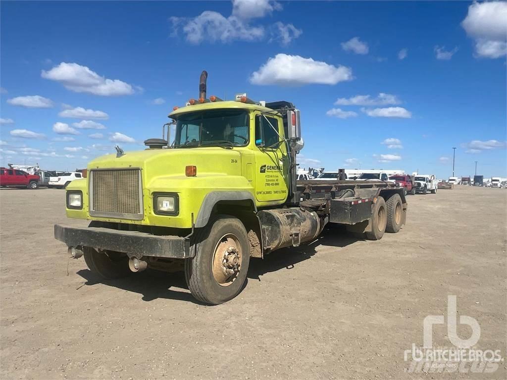 Mack RD688ST Demountable trucks