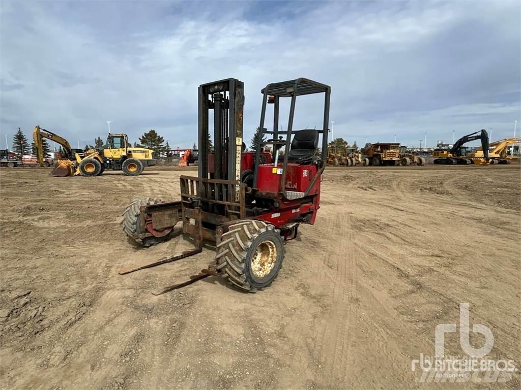 Moffett M5000 Rough terrain truck