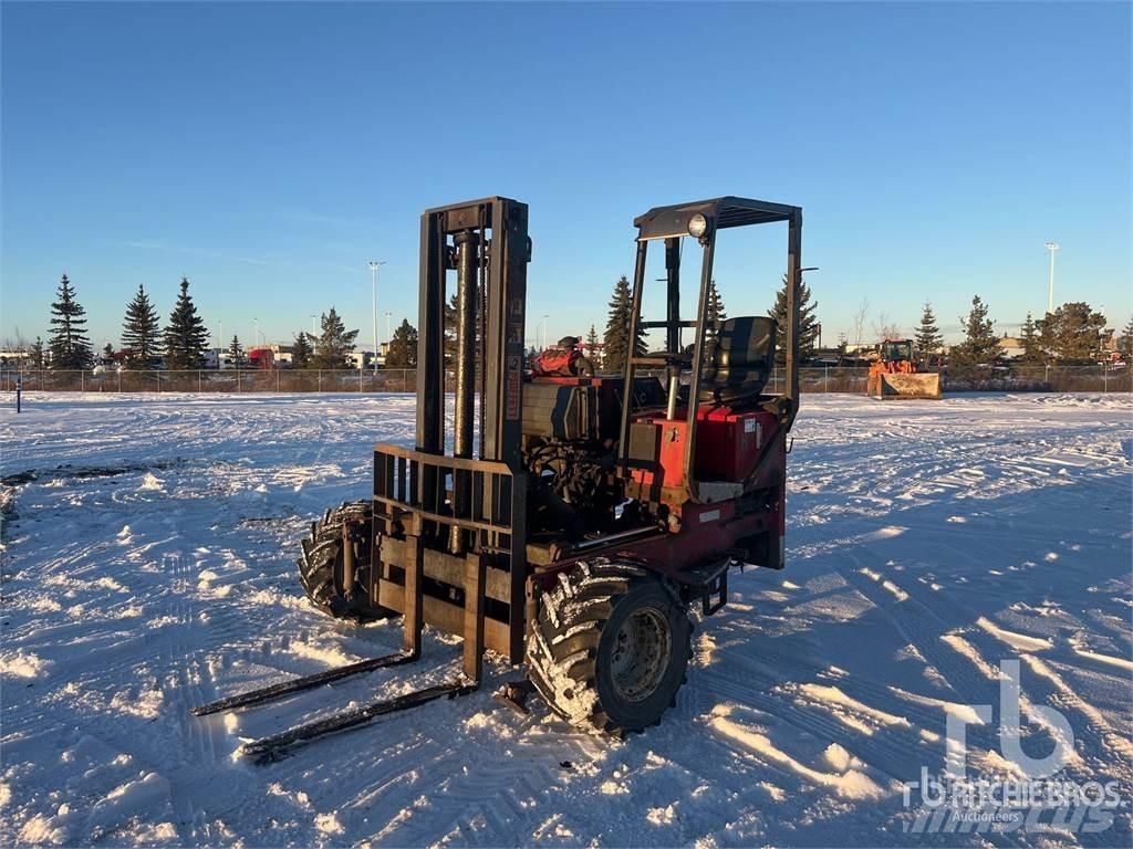 Moffett M5500 Rough terrain truck