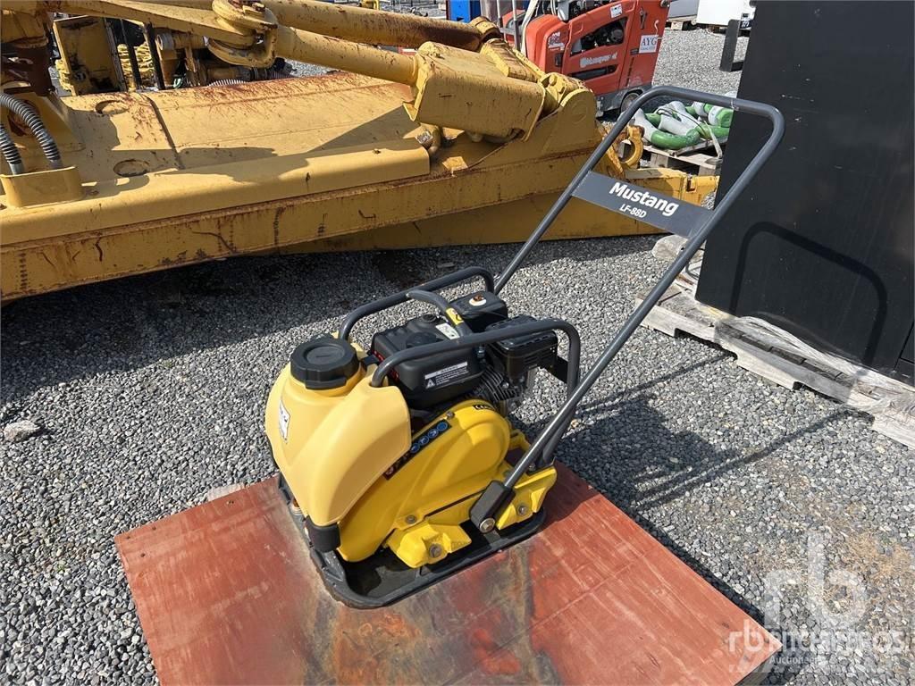 Mustang LF88D Vibrator compactors