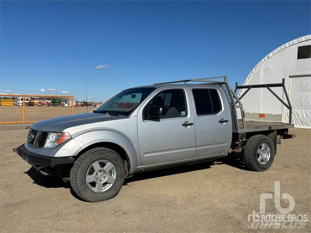 Nissan FRONTIER Flatbed/Dropside trucks