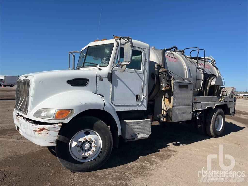 Peterbilt 335 Sewage disposal Trucks