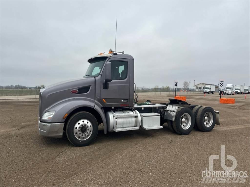 Peterbilt 579 Truck Tractor Units
