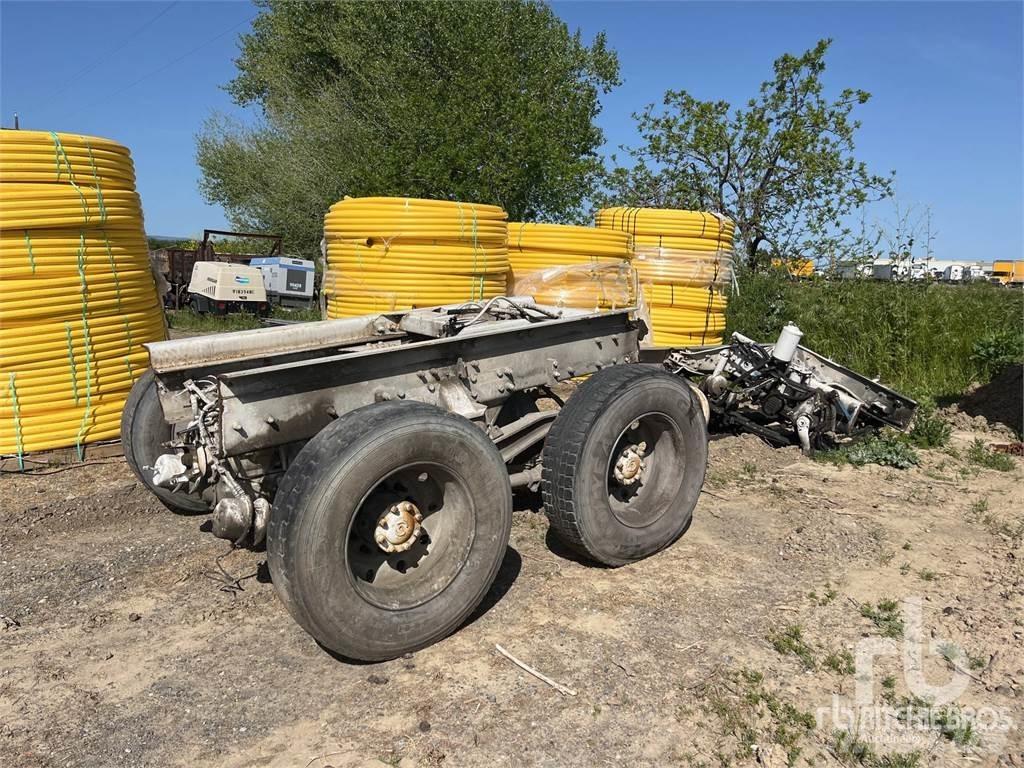  Rear & Front Axles