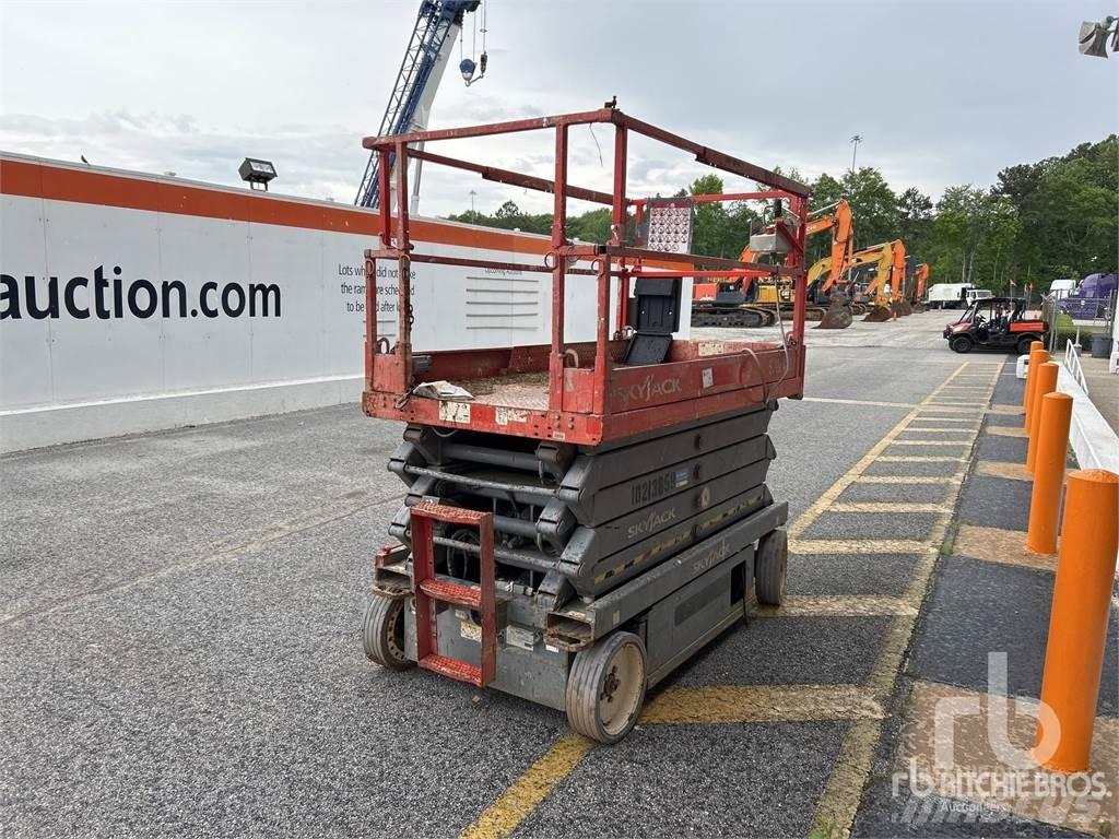 SkyJack SJ4632 Scissor lifts