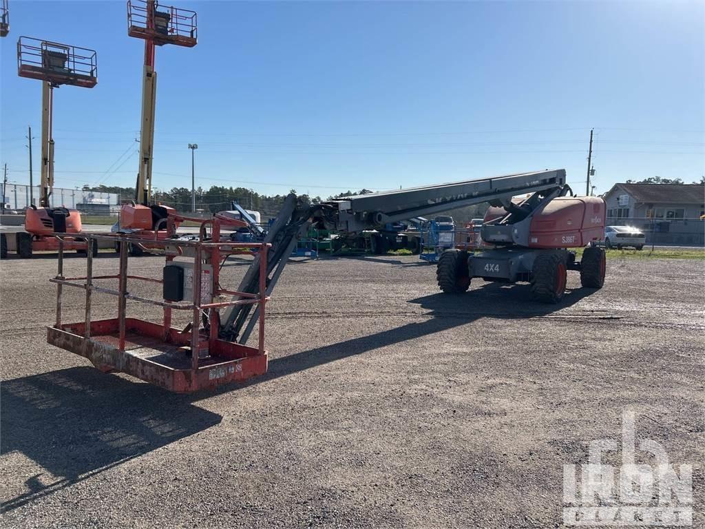SkyJack SJ86T Articulated boom lifts
