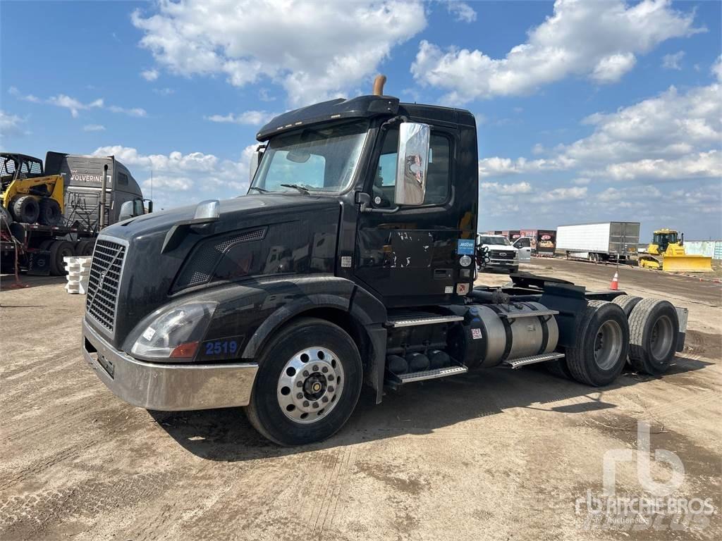 Volvo VNL300 Truck Tractor Units