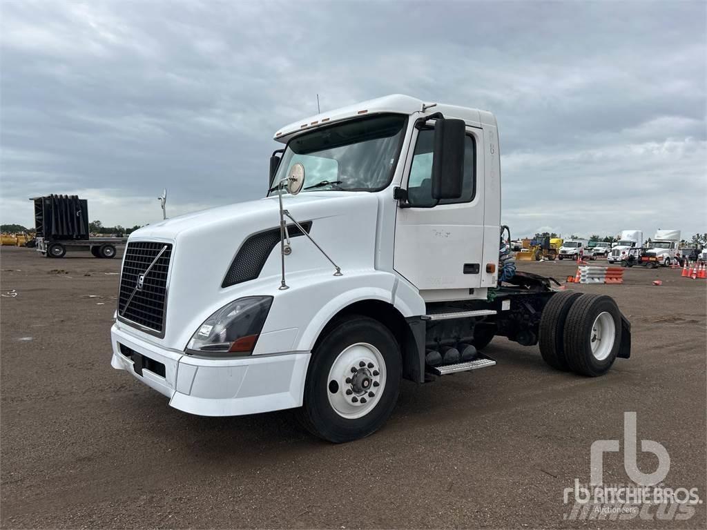 Volvo VNL300 Truck Tractor Units