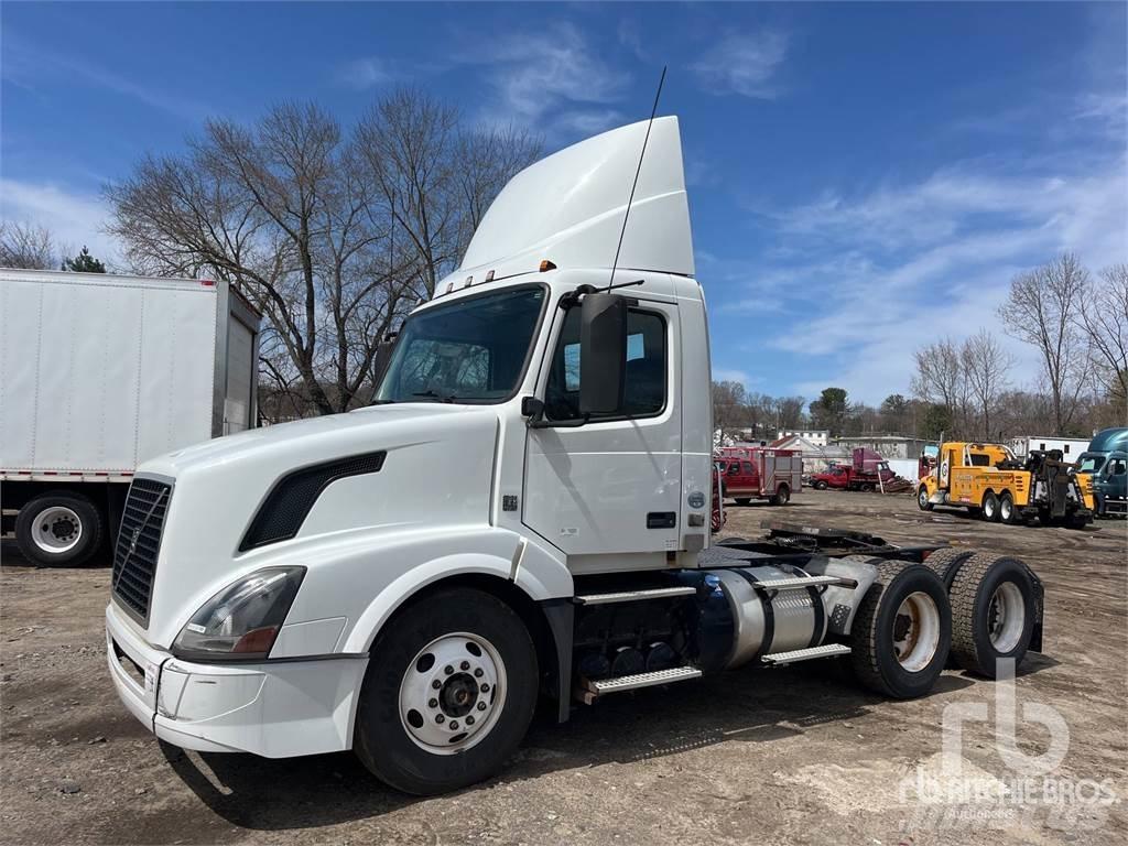 Volvo VNL300 Truck Tractor Units