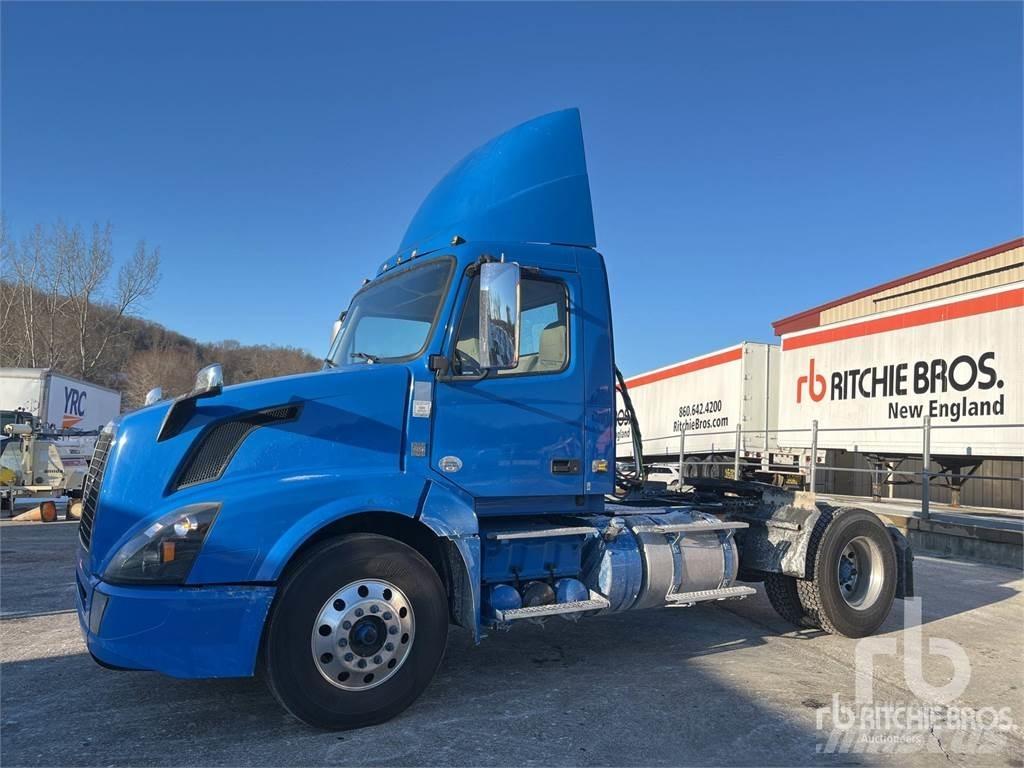 Volvo VNL300 Truck Tractor Units