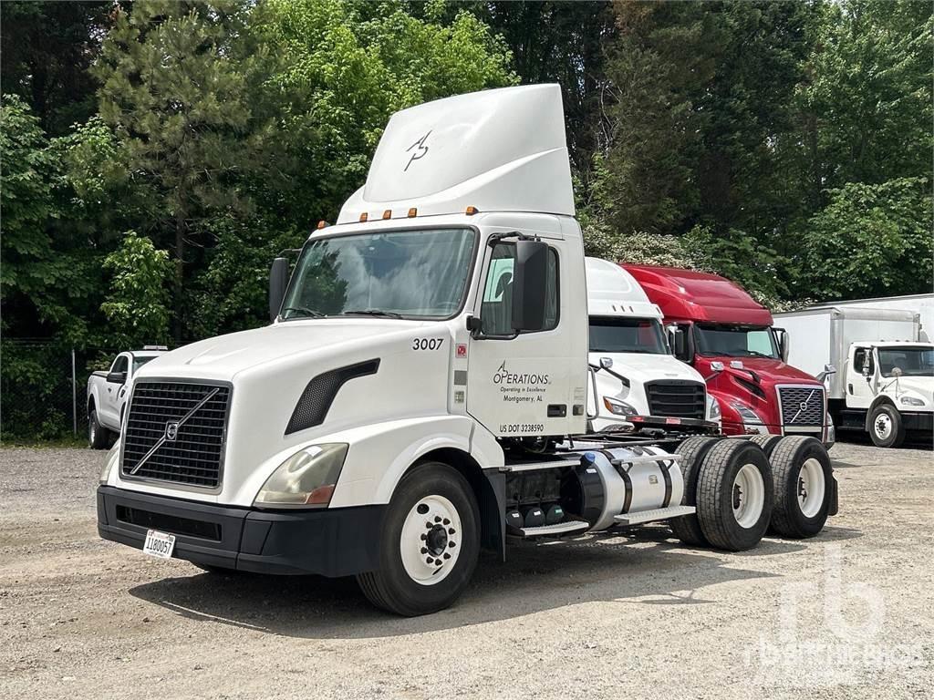 Volvo VNL300 Truck Tractor Units