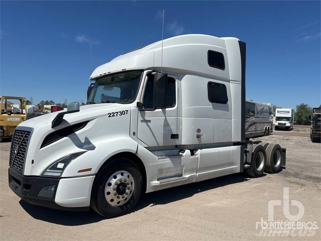 Volvo VNL860 Truck Tractor Units