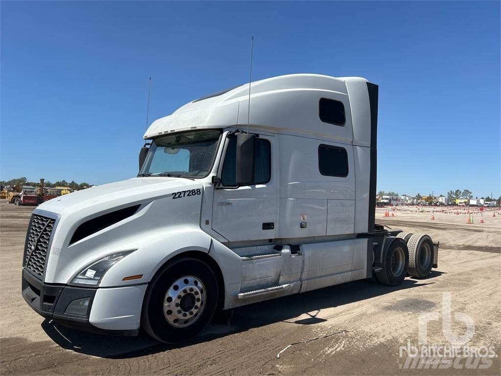 Volvo VNL860 Truck Tractor Units