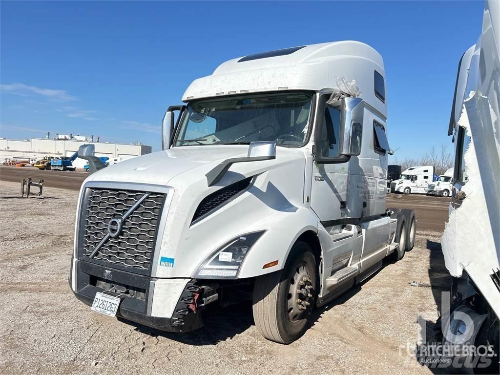 Volvo VNL860 Truck Tractor Units