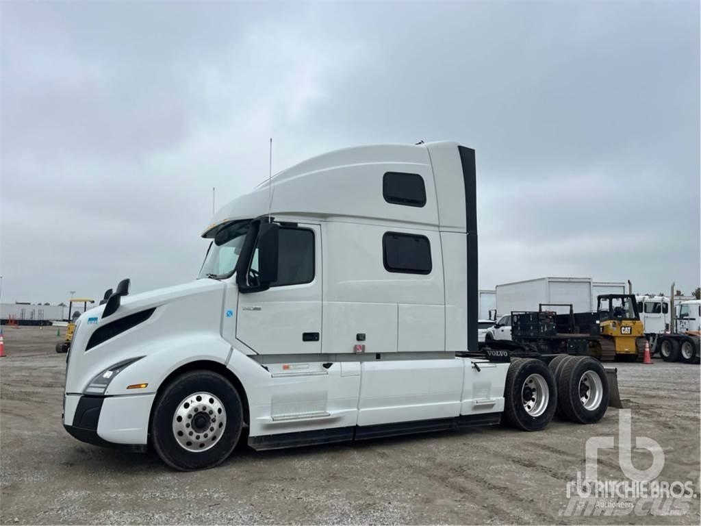 Volvo VNL860 Truck Tractor Units