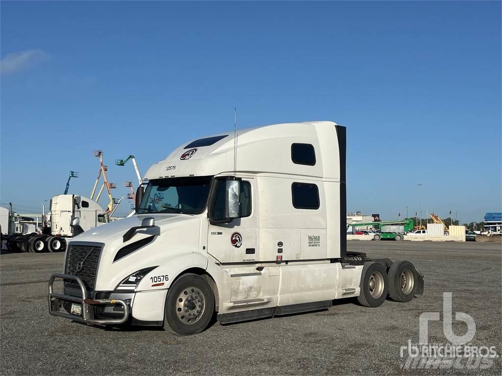 Volvo VNL860 Truck Tractor Units