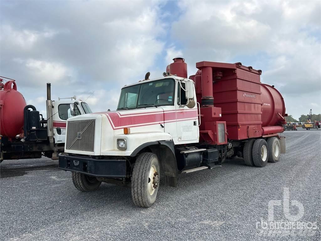 Volvo WG64F Sewage disposal Trucks