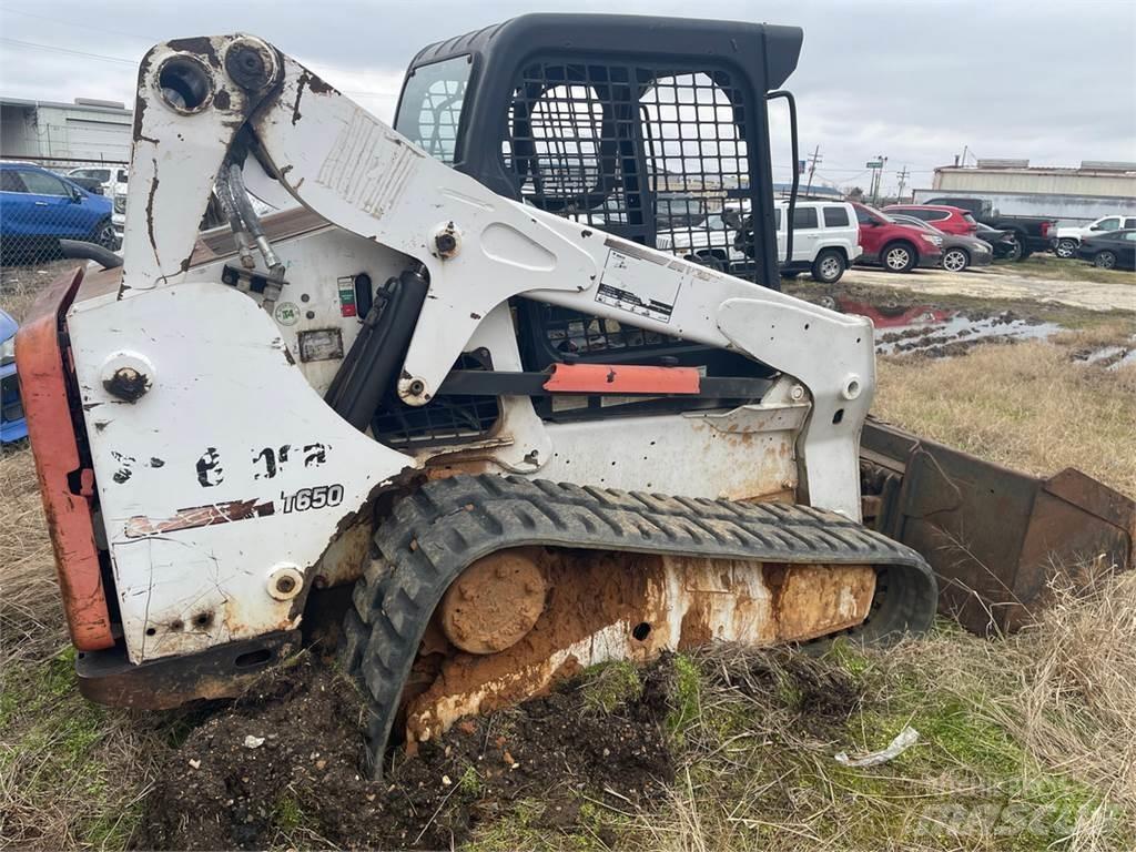 Bobcat T650 Crawler FEL's