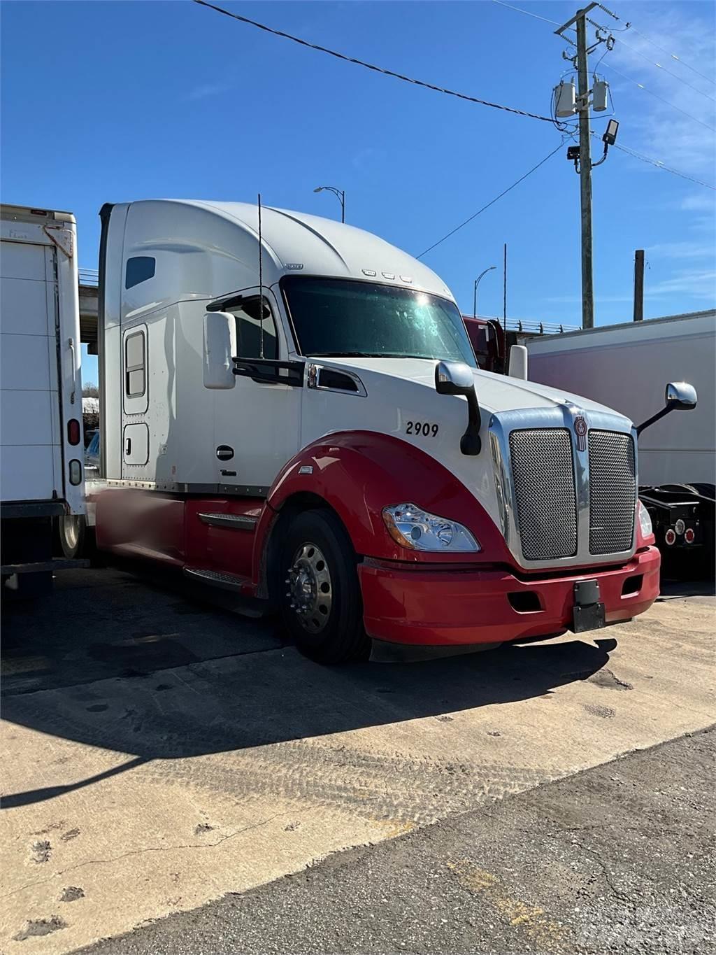Kenworth T680 Truck Tractor Units