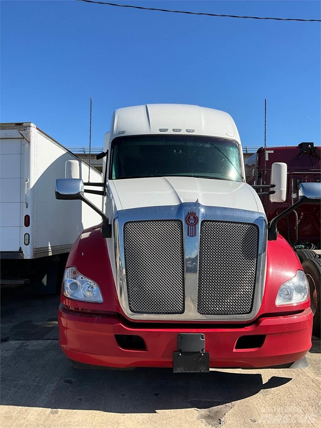 Kenworth T680 Truck Tractor Units