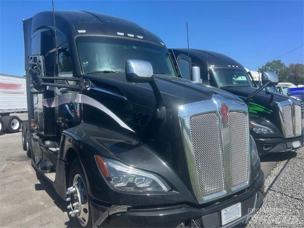Kenworth T680 Truck Tractor Units