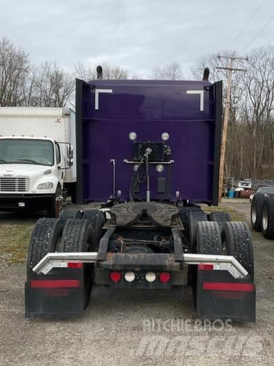 Kenworth T880 Truck Tractor Units
